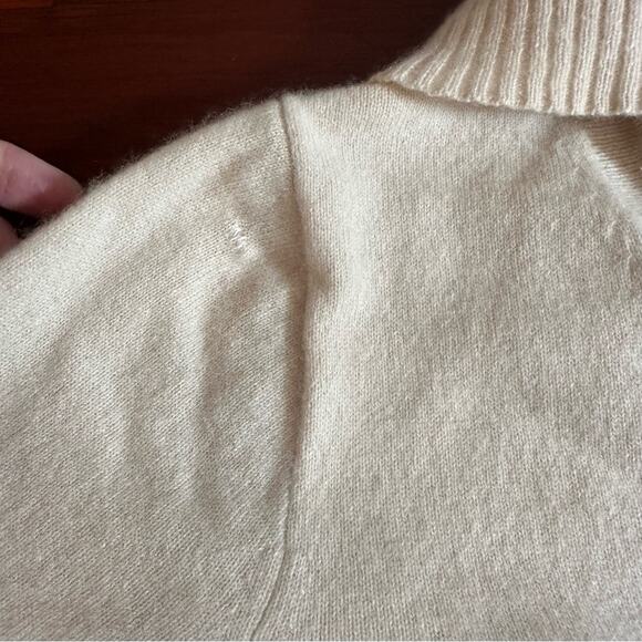 J Crew 100% Cashmere Knit Sweater Ivory Ruffle V Neck Long Sleeve Small * flaw - Picture 11 of 15